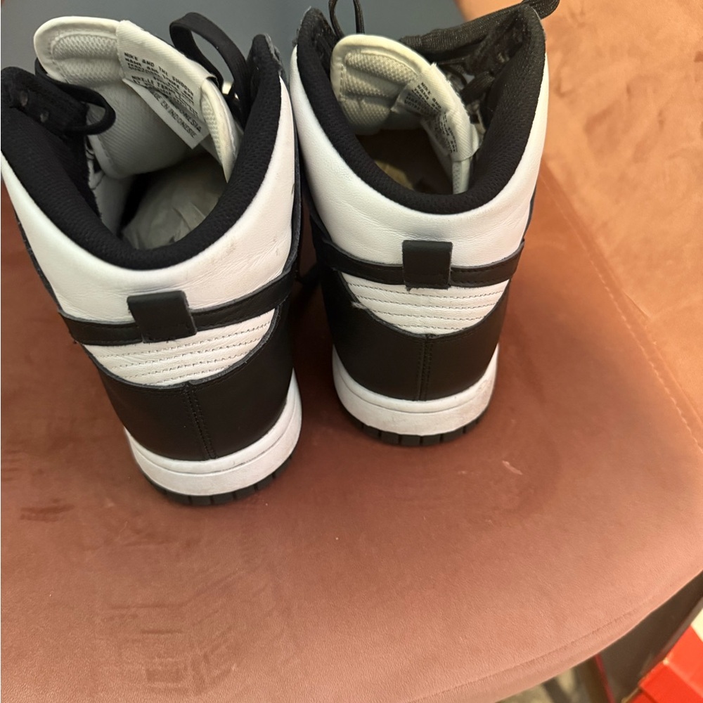 Nike Black and White High-Tops - Picture 3 of 5